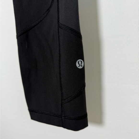Lululemon leggings • women’s size 4 - Picture 4 of 7